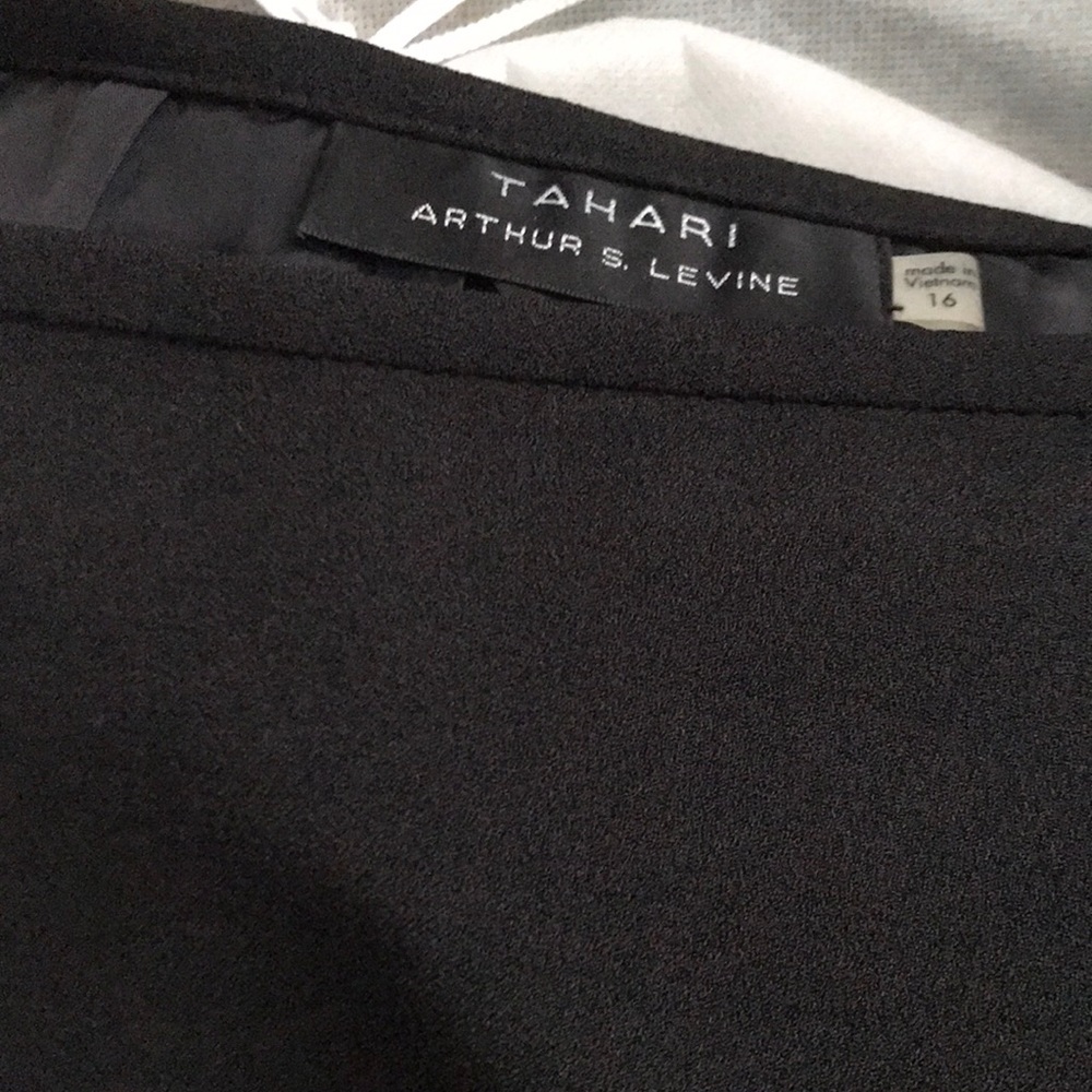 Tahari ASL black dress skirt, lined, size 16, NWT